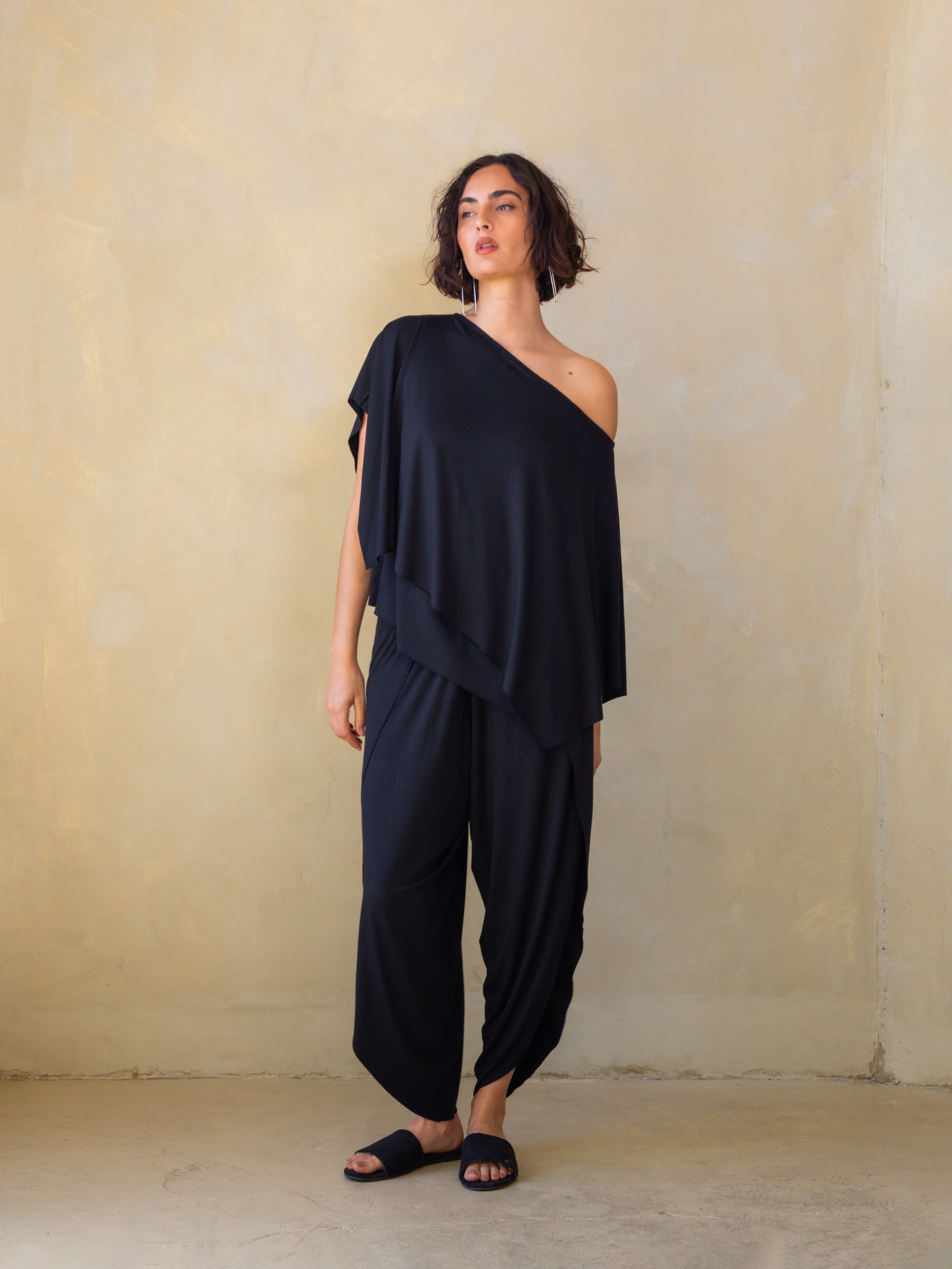 Gaia Asymmetrical Top
