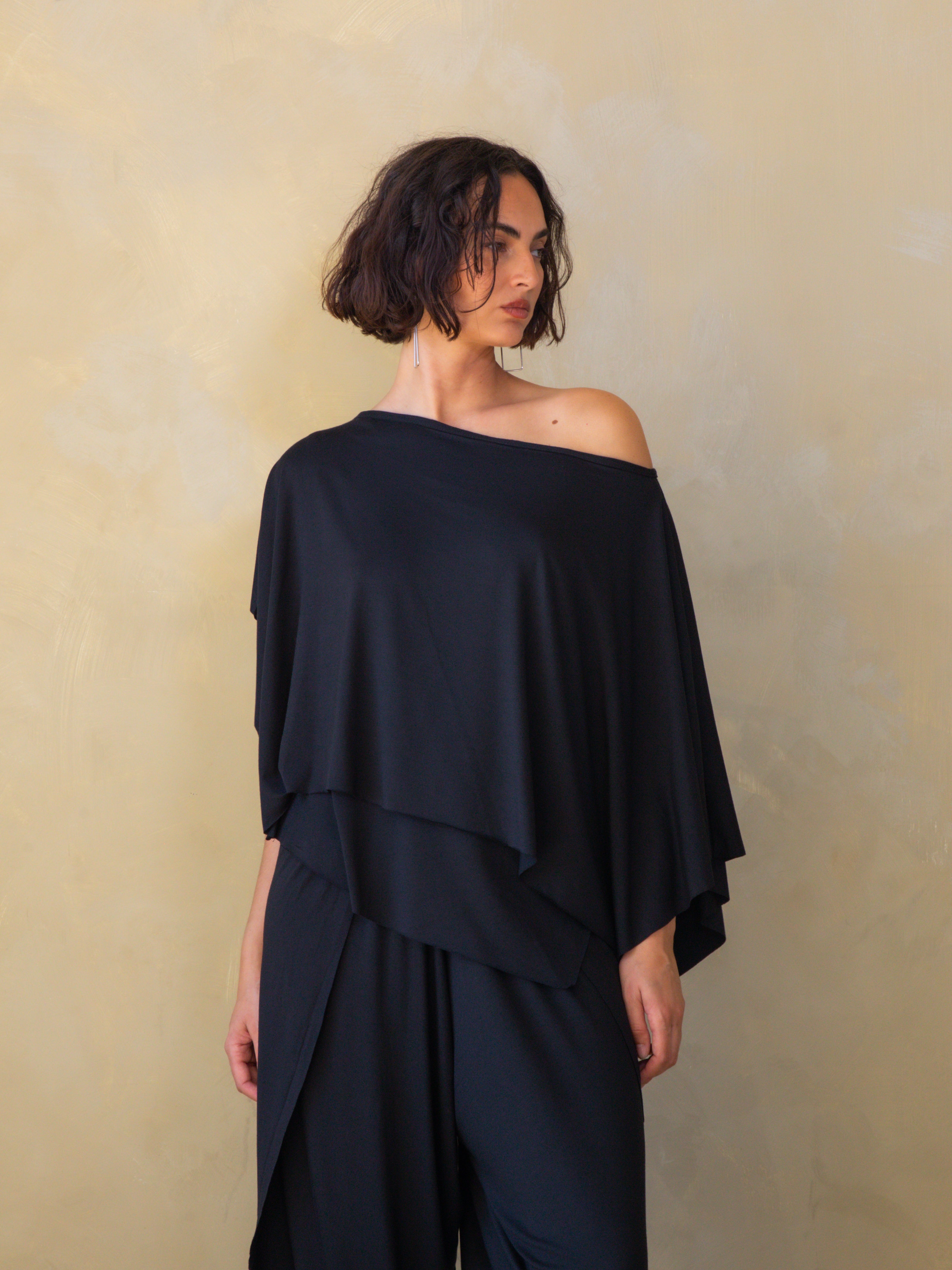 Gaia Asymmetrical Top