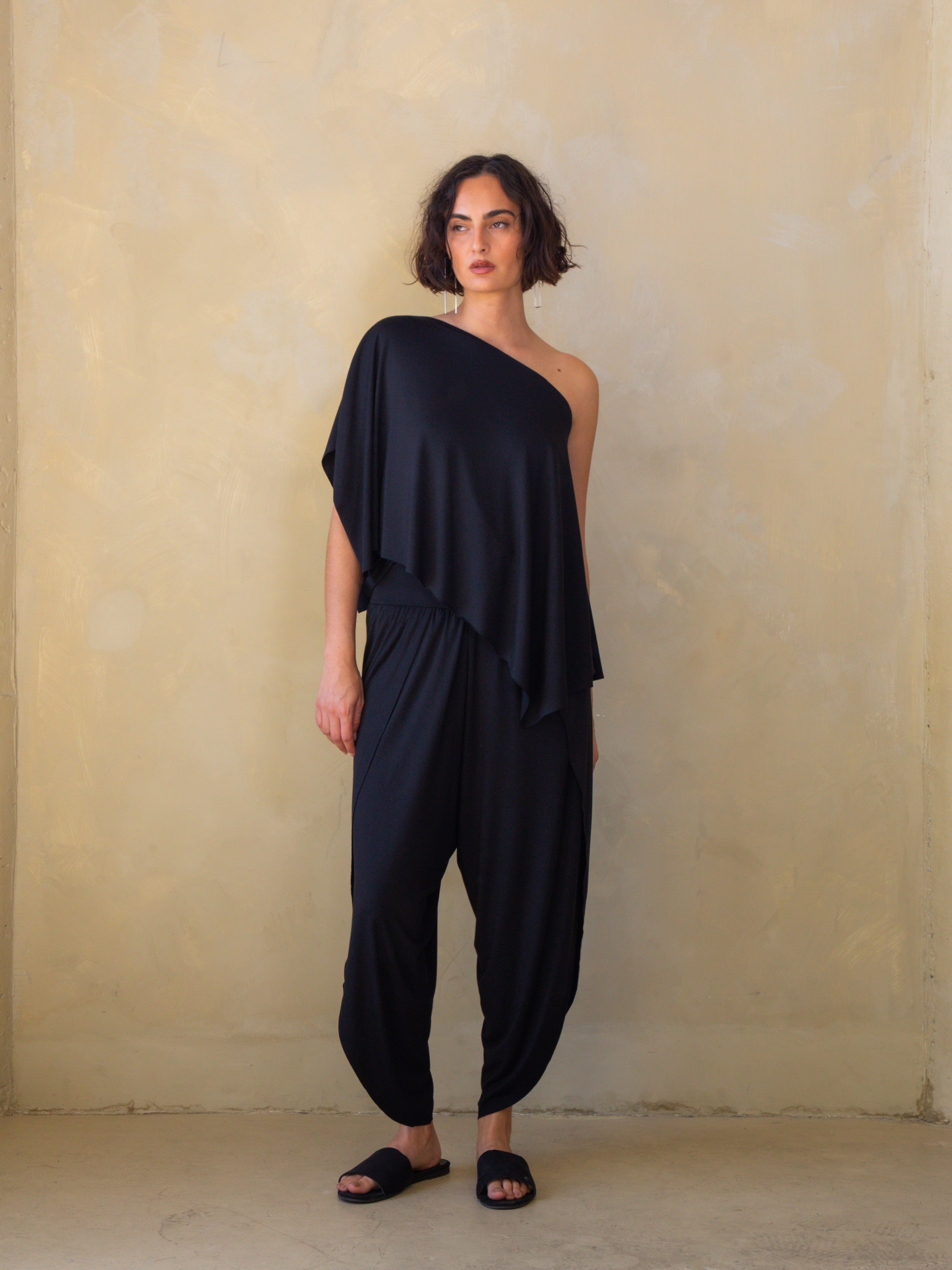 Gaia Asymmetrical Top