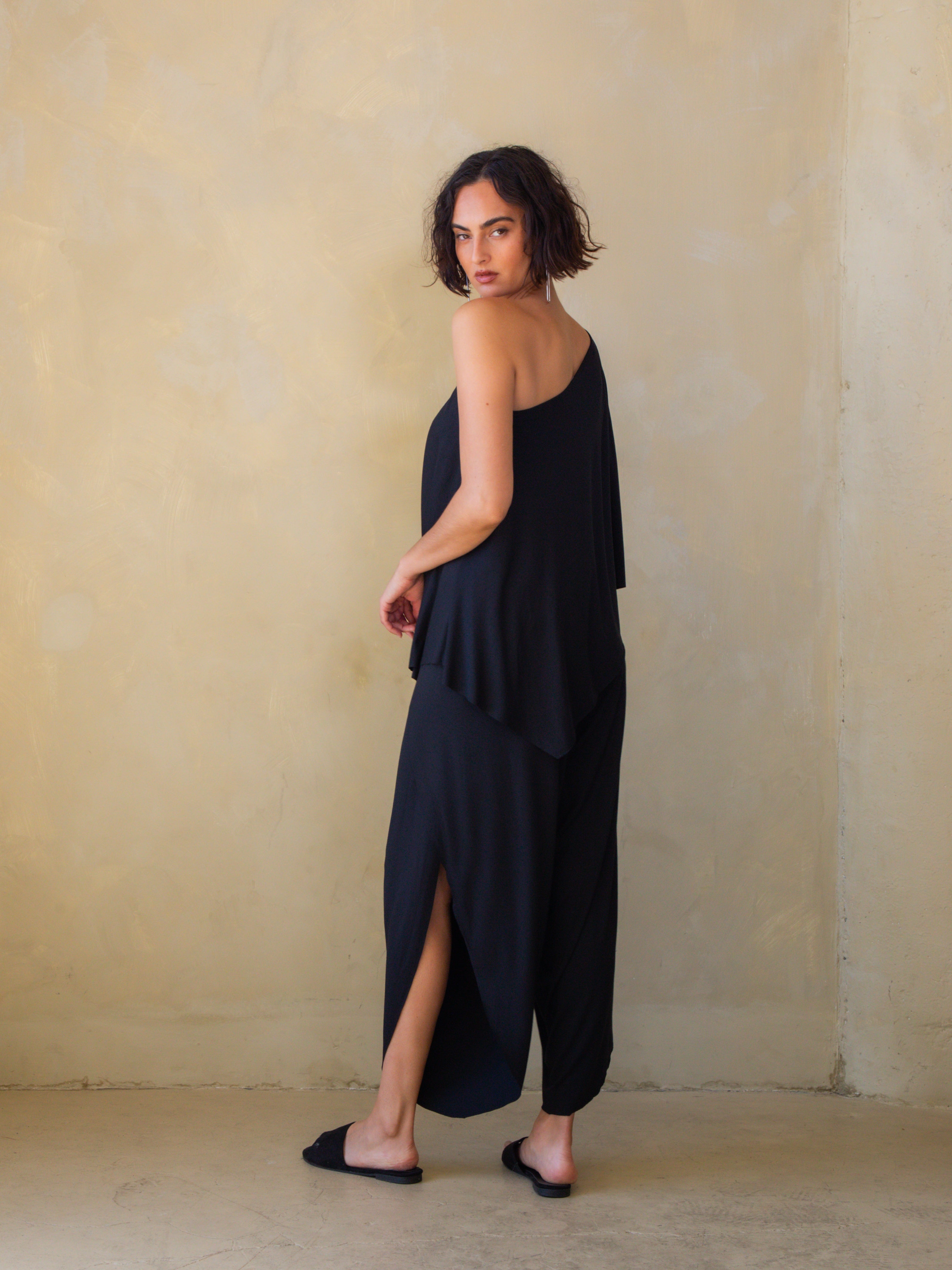Gaia Asymmetrical Top
