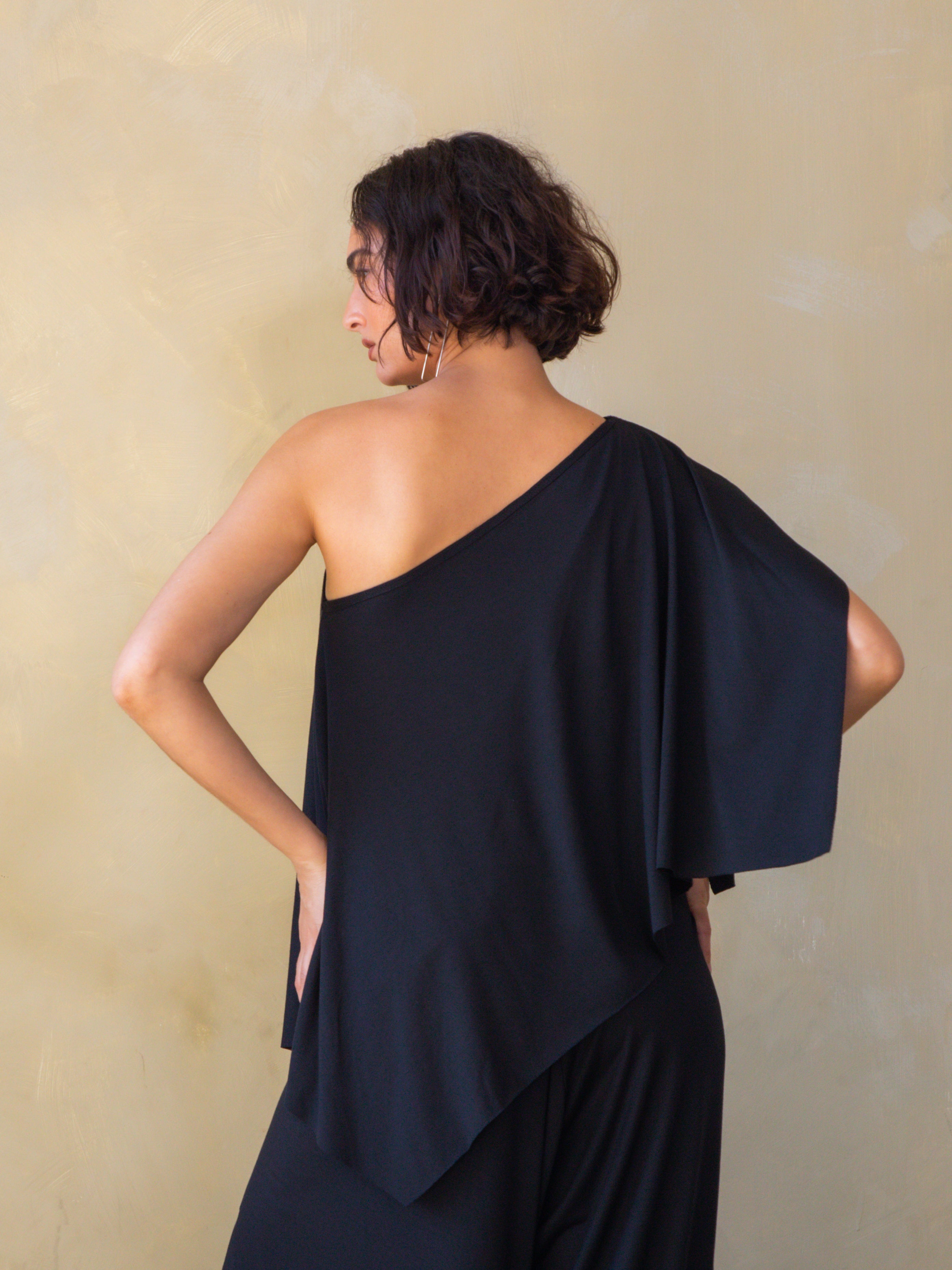 Gaia Asymmetrical Top