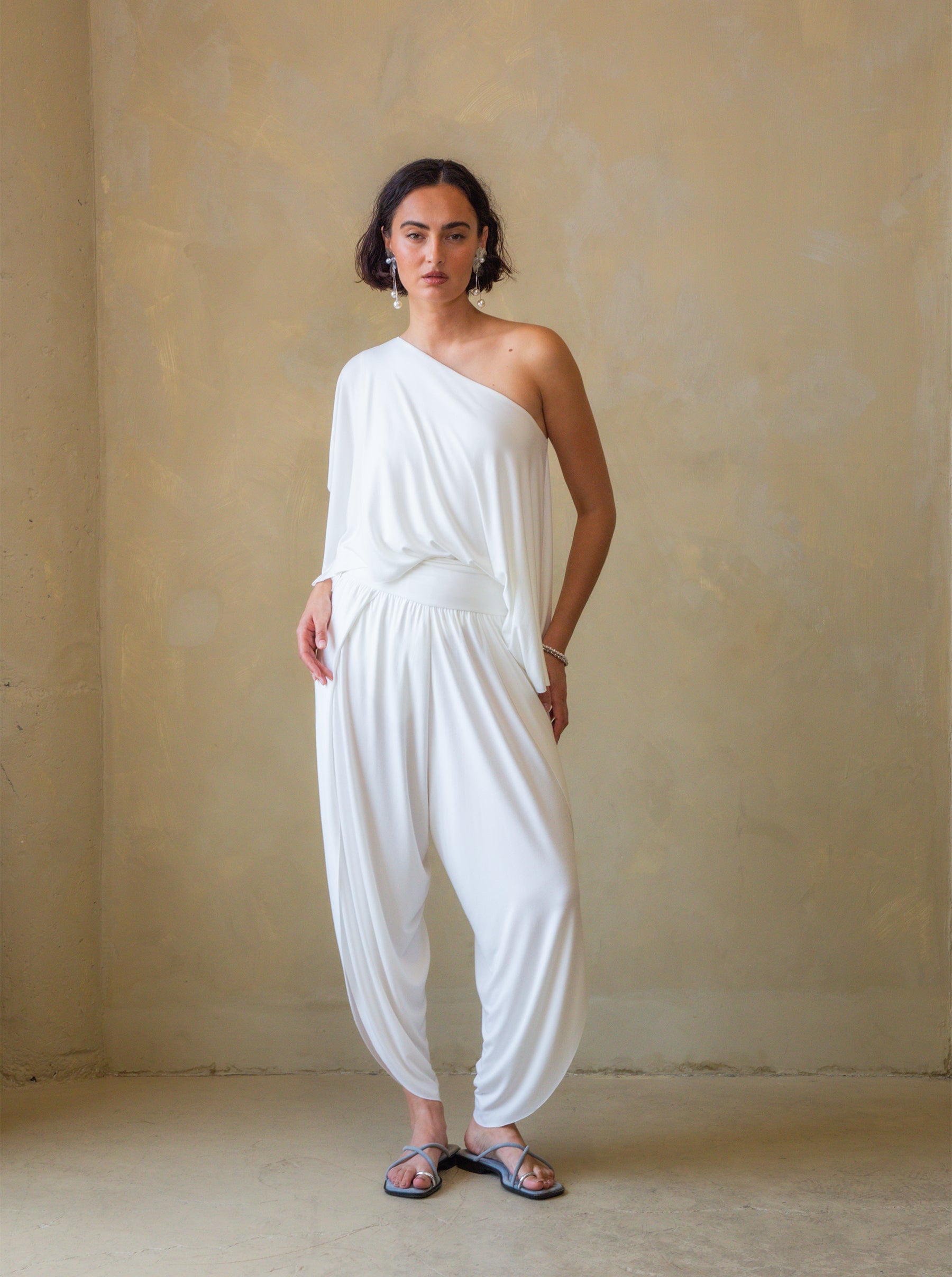 Gaia Asymmetrical Top